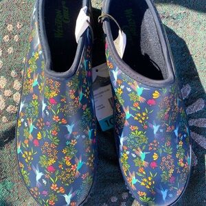 Colorful Women’s Garden Clogs